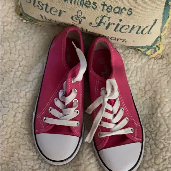 Kids - Picture 3 of 4